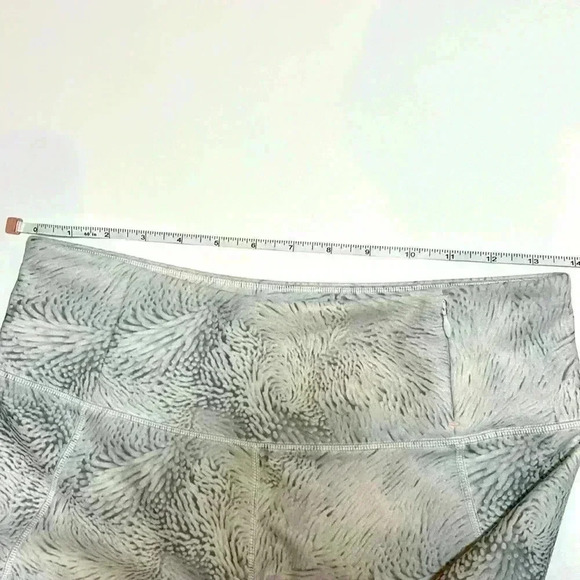 Calia by Carrie Underwood Capri Gym Pants Leggings Stretchy Pocket Exercise Run - Picture 7 of 8